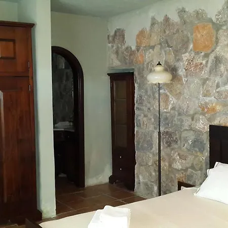 Πανσιόν Antik Zeytin & Art Golturkbuku