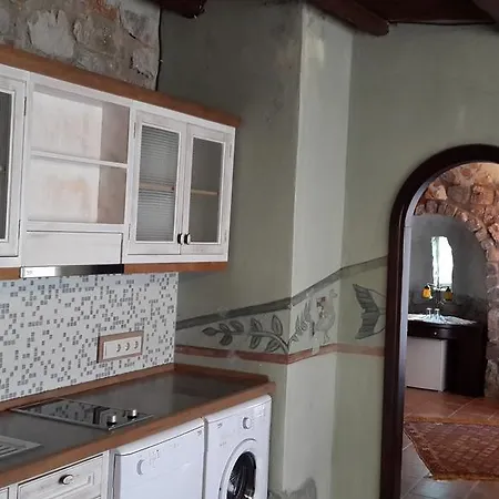 Πανσιόν Antik Zeytin & Art 3*