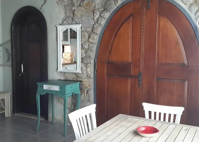 Gasthuis Antik Zeytin & Art Göltürkbükü